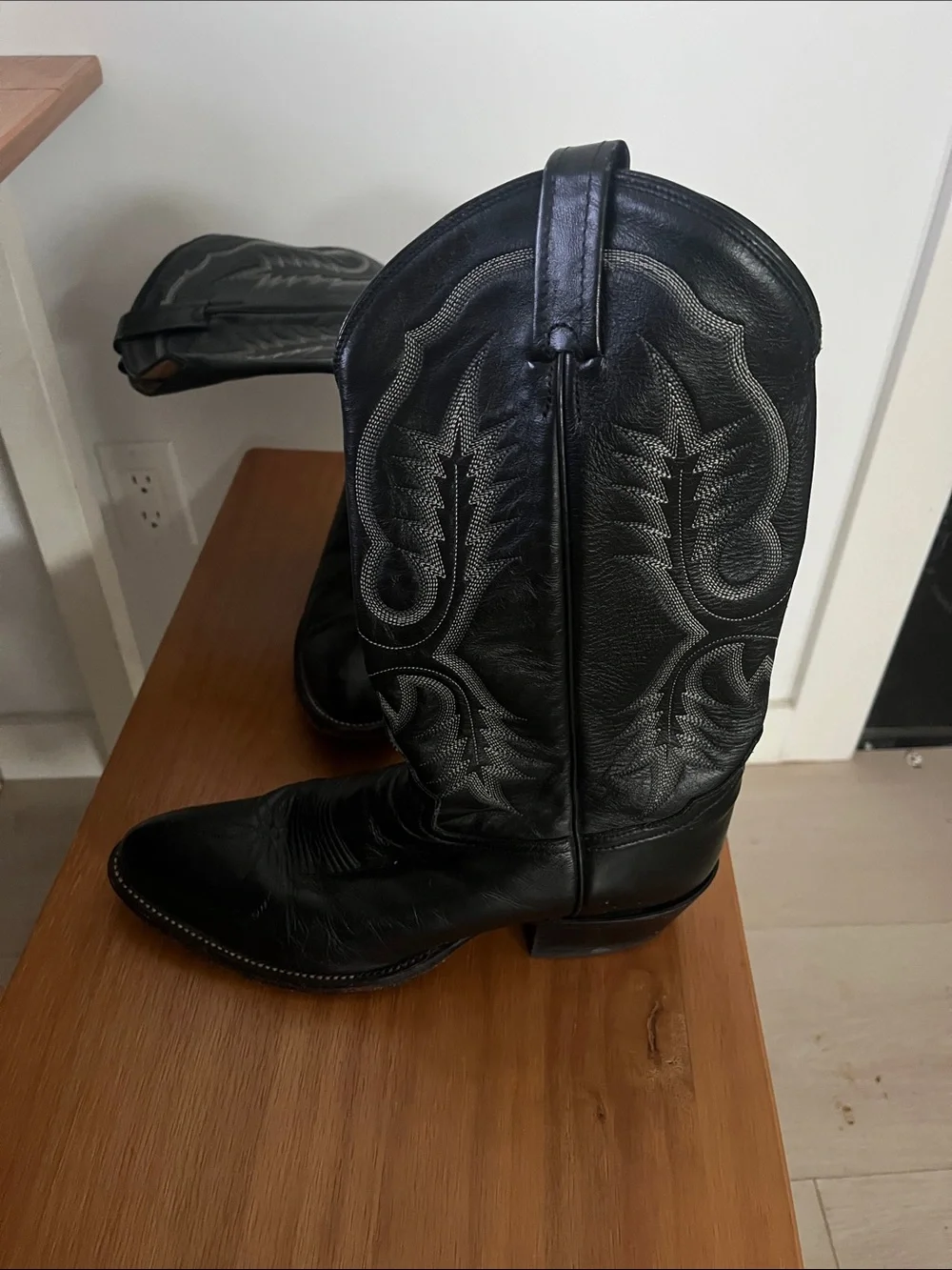Men’s 9.5 2914 TONY LAMA TX BOOTS